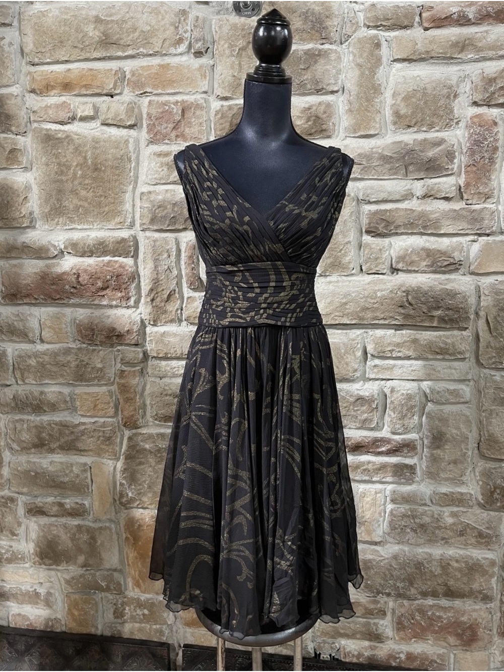Black and Gold V-Neck Midi Dress - Sleeveless Evening Fit